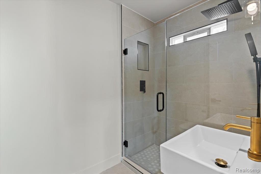 26059 Brush Street, Madison Heights, MI 48071 — Photo 31