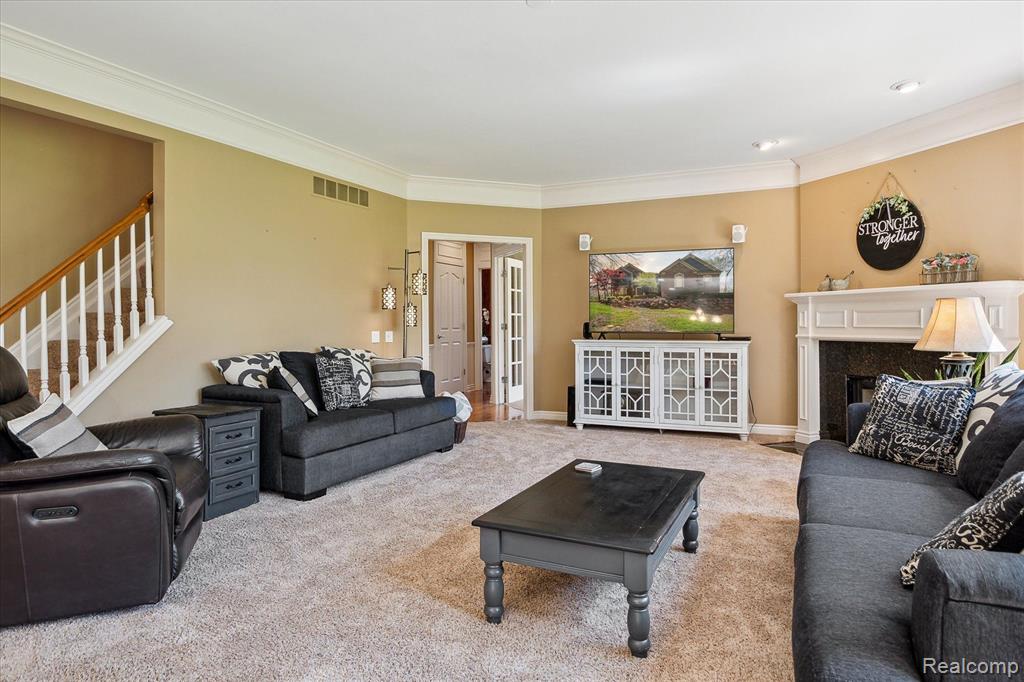 8504 Riverwalk Drive, Fenton, MI 48430 — Photo 13
