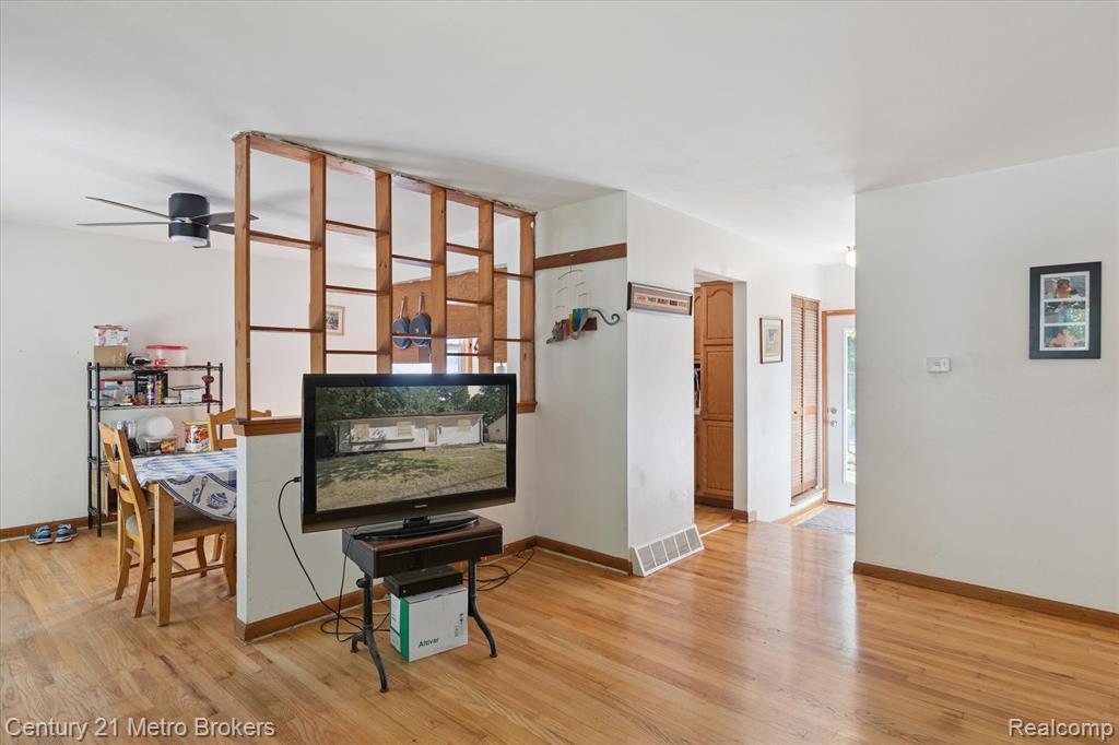 4213 Cabot Street, Portage, MI 49002 — Photo 9