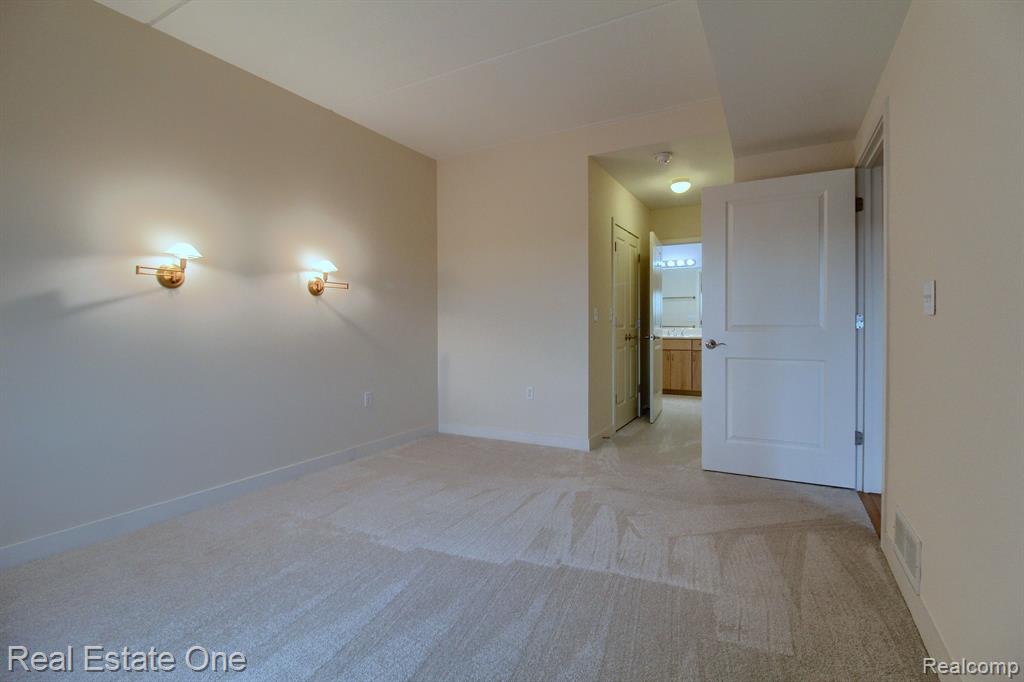 111 N ASHLEY Street, 611, Ann Arbor, MI 48104 — Photo 21