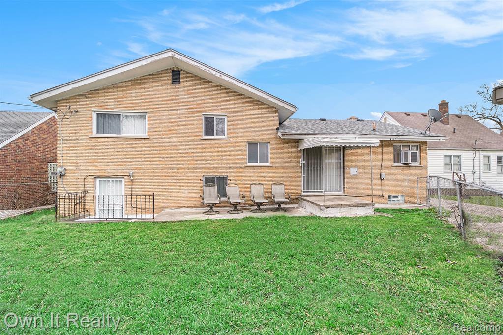 8651 EVERGREEN Avenue, Detroit, MI 48228 — Photo 27