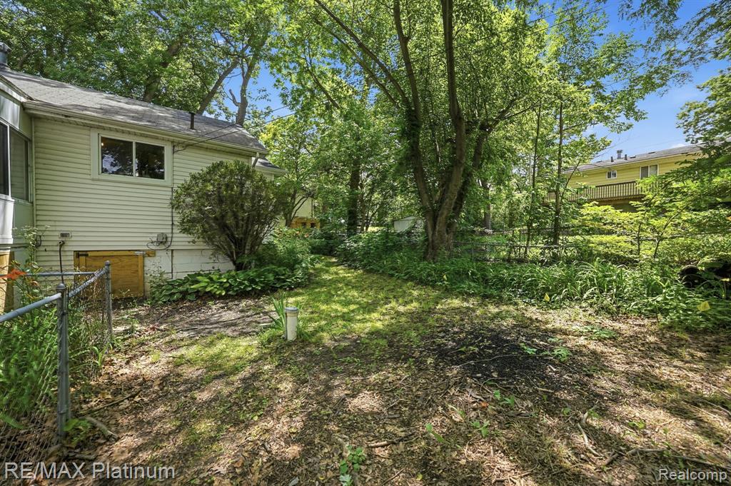 5630 Glen Echo Drive, Howell, MI 48843 — Photo 44