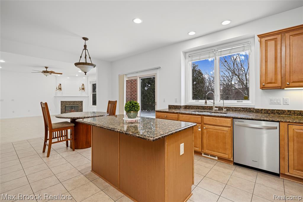 6901 Reed Court, West Bloomfield, MI — Photo 19