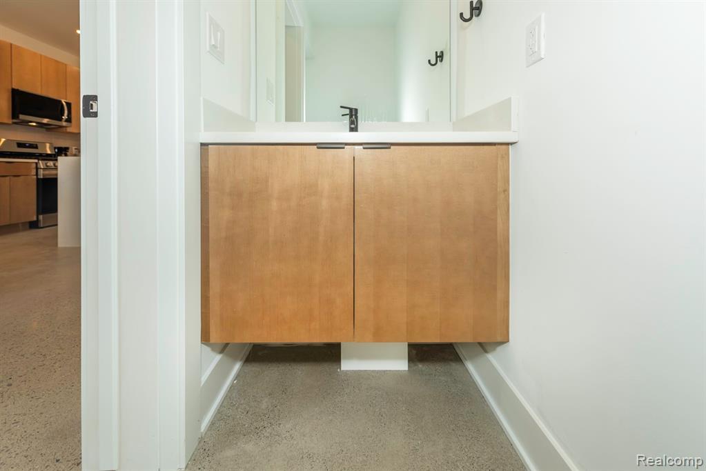 7536 Churchill Street, C19, Detroit, MI 48206 — Photo 17
