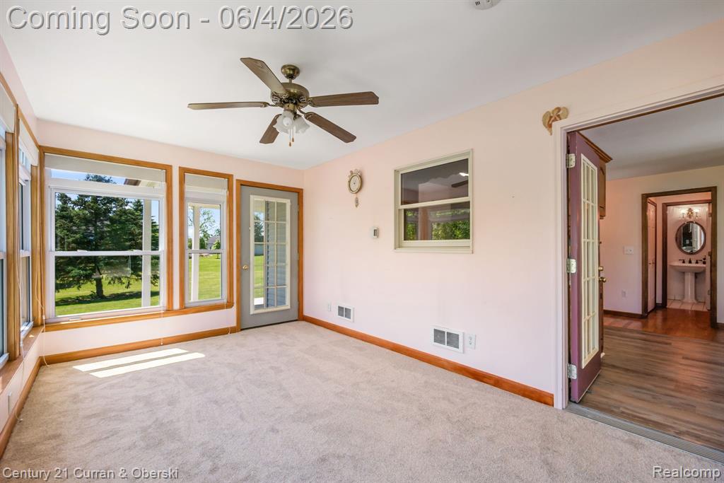 53375 Martha Lane, Northville, MI 48167 — Photo 23