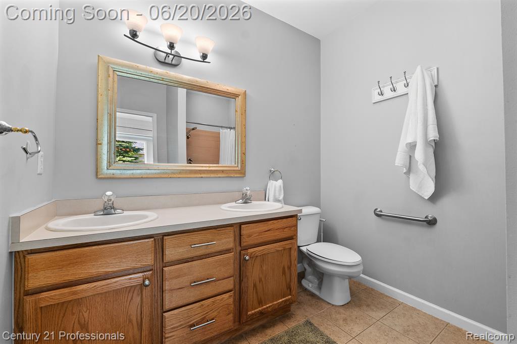 3305 Grove Lane, Auburn Hills, MI 48326 — Photo 30