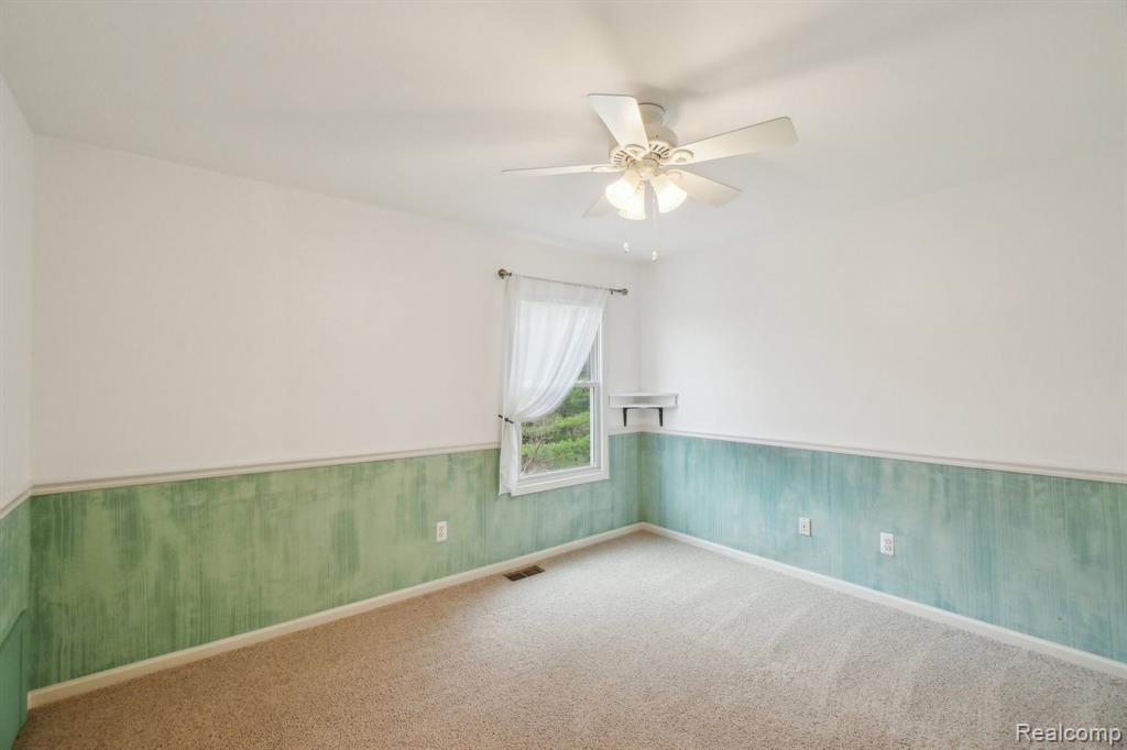 810 JOSHUA Drive, Highland, MI 48356 — Photo 25