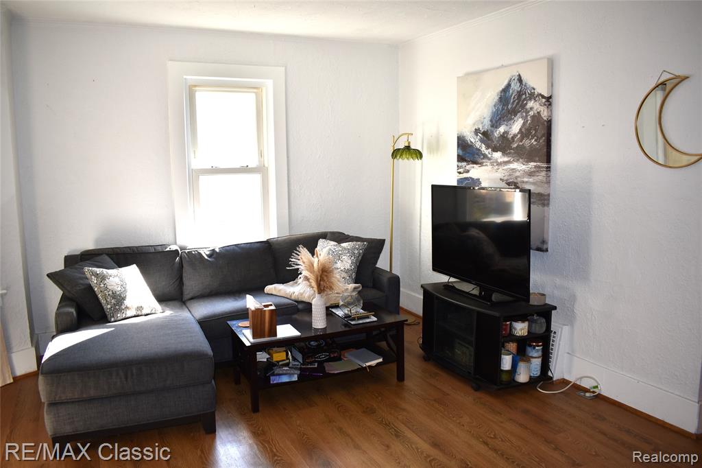 135 Park Avenue, Holly, MI 48442 — Photo 7