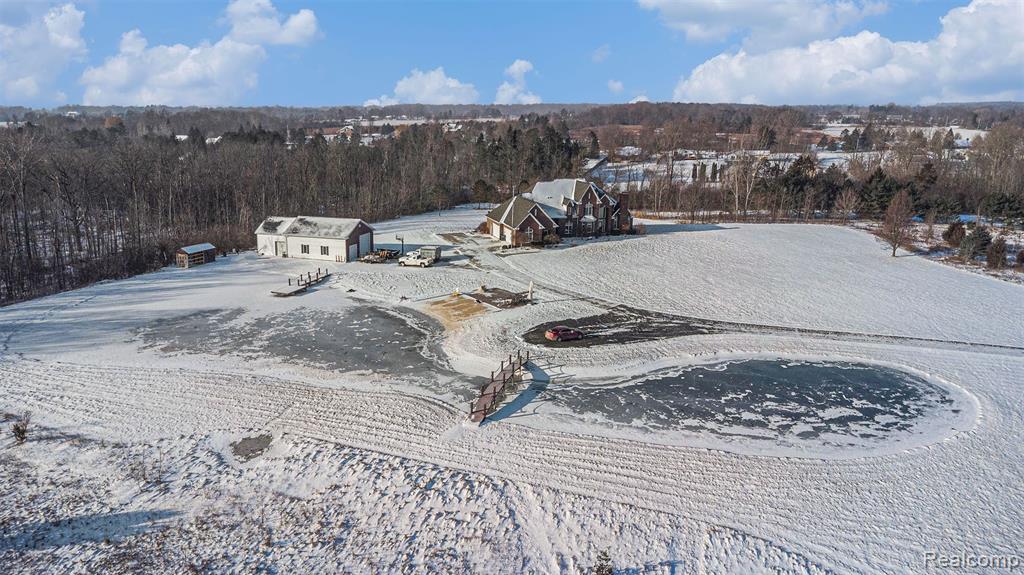 8399 Potter Road, Flushing, MI, 48433