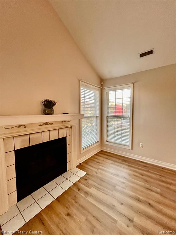 28071 CARLTON WAY Drive, Novi, MI 48377 — Photo 22