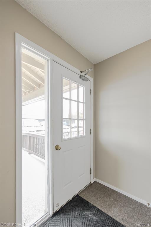 5078 Harbor Oak Drive, 40, Waterford, MI 48329 — Photo 4