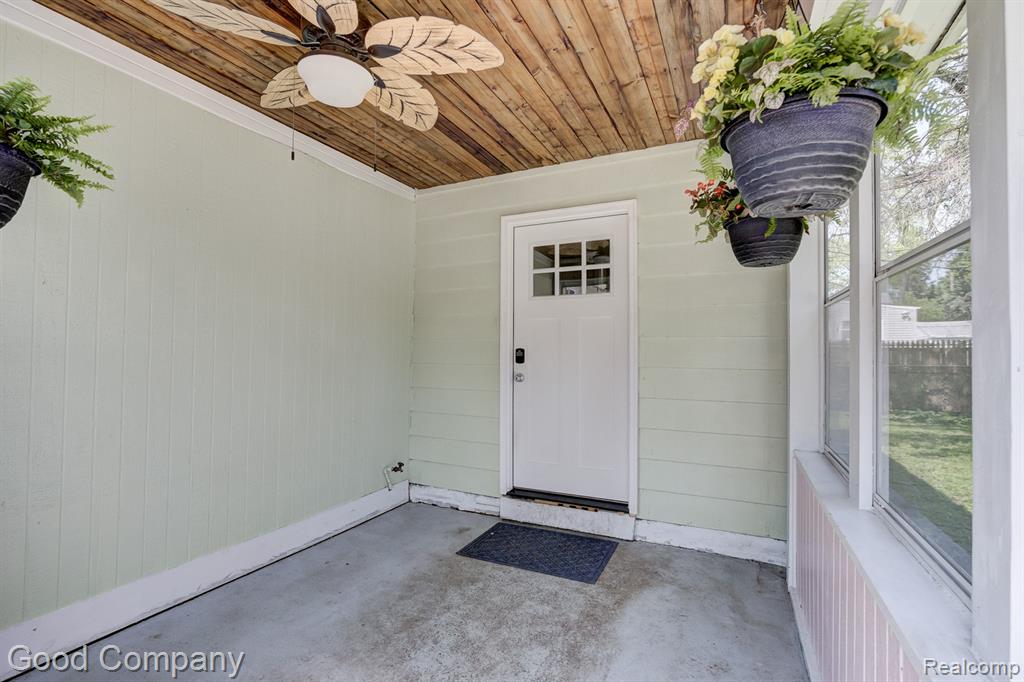 585 Roth Boulevard, Clawson, MI — Photo 17