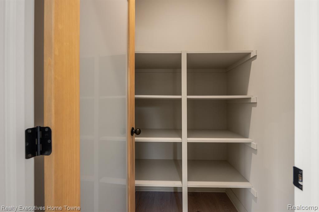 11948 Encore Court, Shelby Twp, MI 48315 — Photo 18