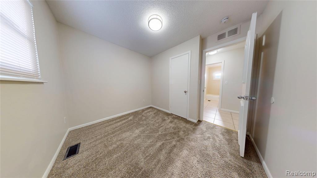 733 Livingston Avenue, Pontiac, MI 48340 — Photo 9