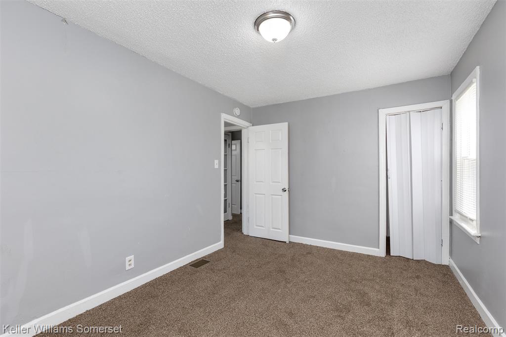 8082 Packard Avenue, Warren, MI 48089 — Photo 8