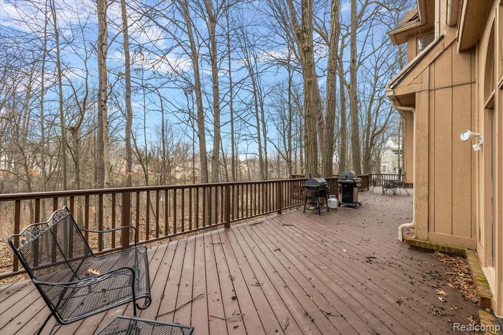 6988 LAKEMONT Circle, West Bloomfield, MI 48323 — Photo 71