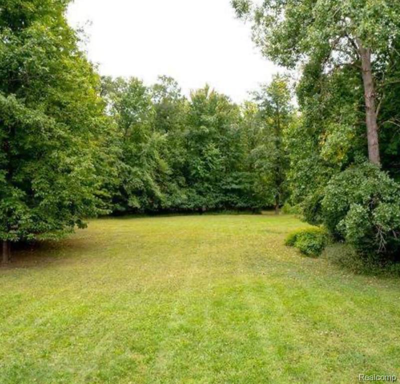 0001 WOODLYNNE Drive, Bingham Farms, MI 48025 — Photo 4