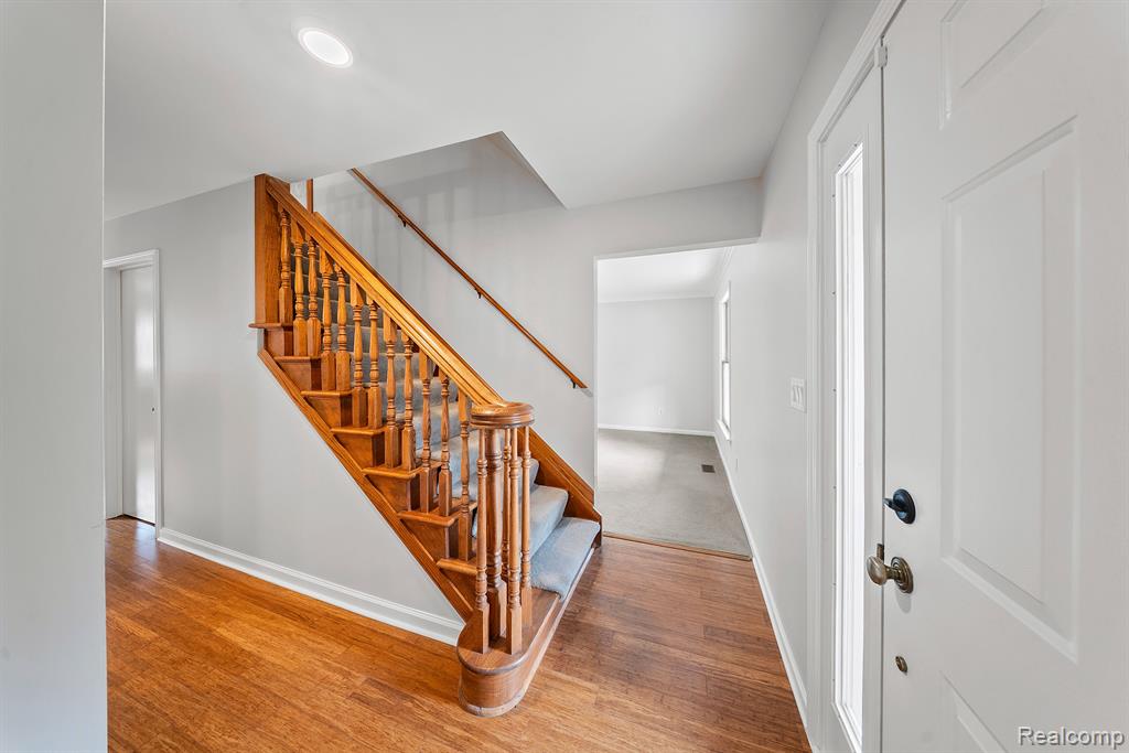 9415 Lakewood Drive, Grosse Ile, MI 48138 — Photo 3