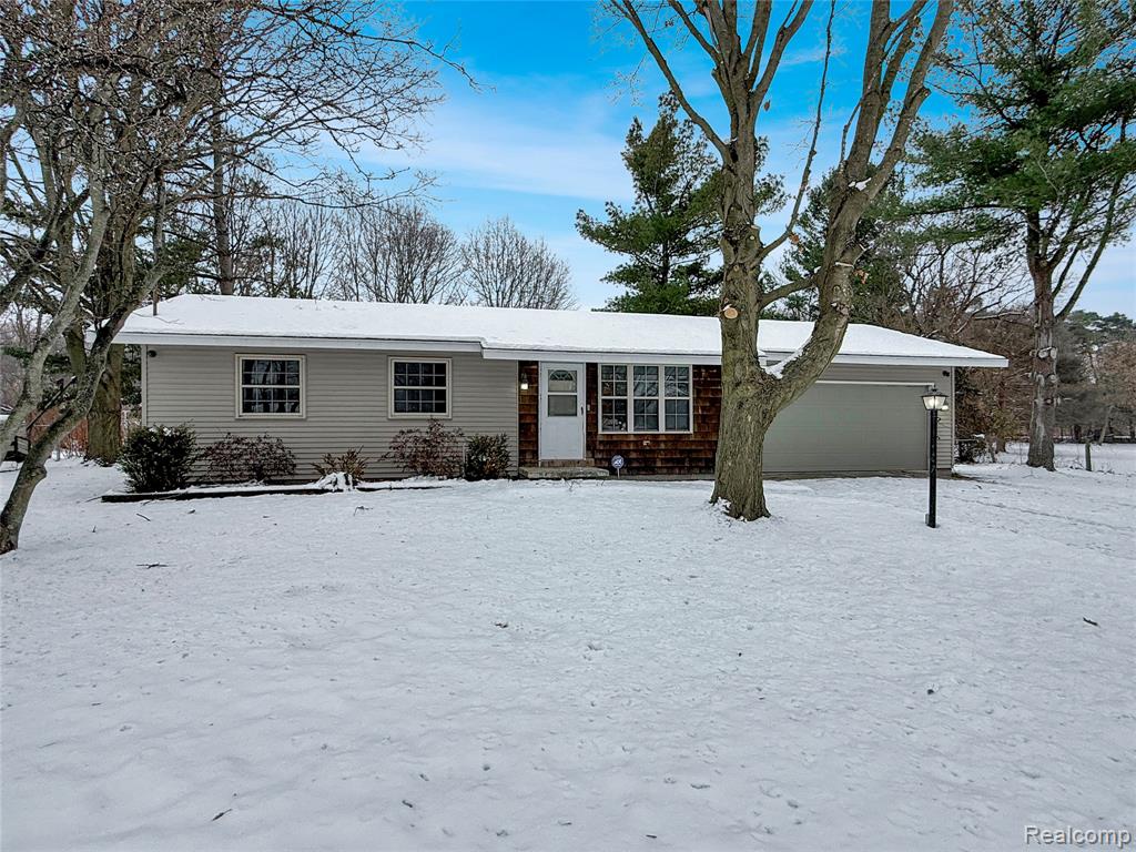 5611 Miriam Drive, Saginaw, MI 48601 — front exterior
