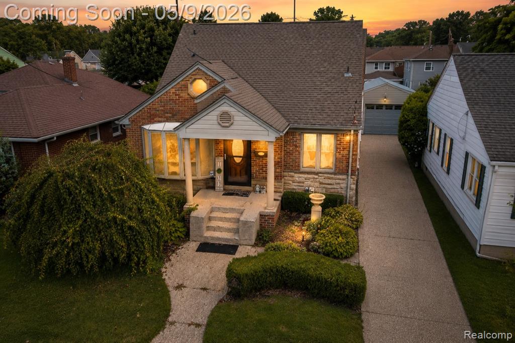 22501 Maple Street, Saint Clair Shores, MI 48081
