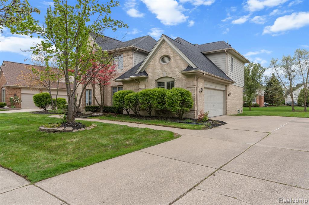 45419 GLENGARRY Boulevard, Canton, MI 48188 — Photo 4