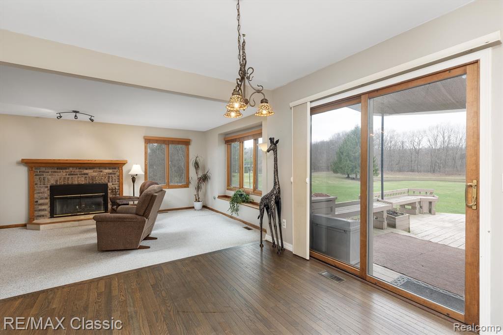 5850 MEADOWS Drive, Clarkston, MI 48348 — Photo 14