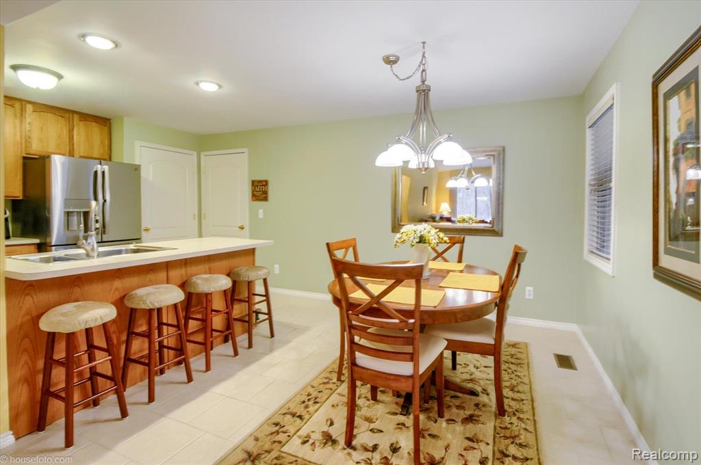17430 N LUCILLE Circle, New Boston, MI 48164 — Photo 19