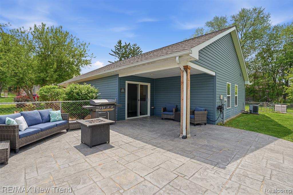 6070 Hackett, Waterford, MI 48327 — Photo 24