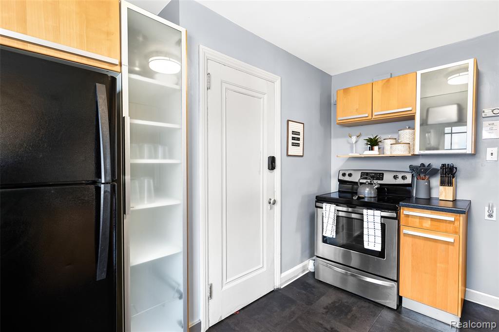 604 W Hudson Avenue, Royal Oak, MI 48067 — Photo 43