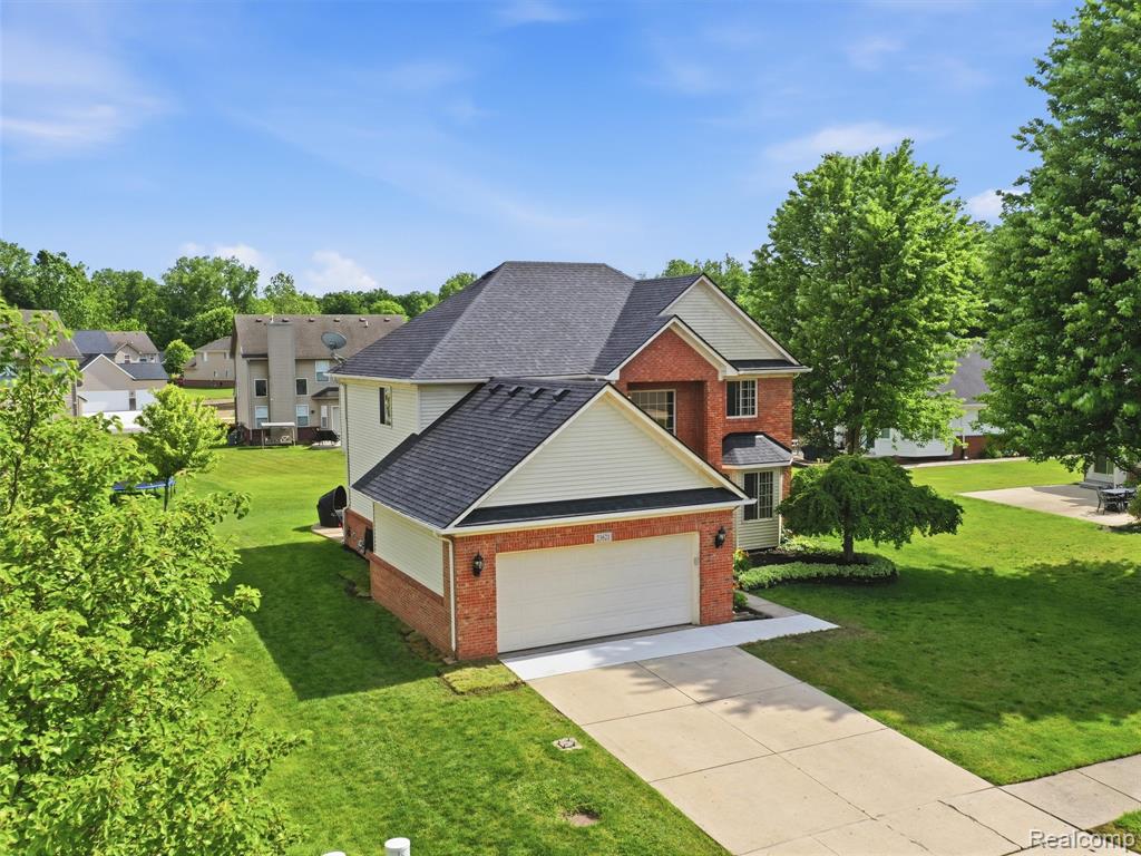 23621 Crescent Ridge Drive, New Boston, MI 48164 — Photo 38