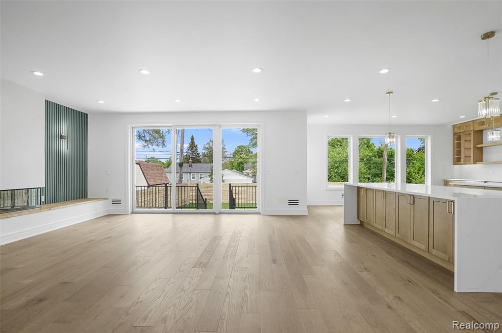 4112 ELMHURST Avenue, Royal Oak, MI 48073 — Photo 13