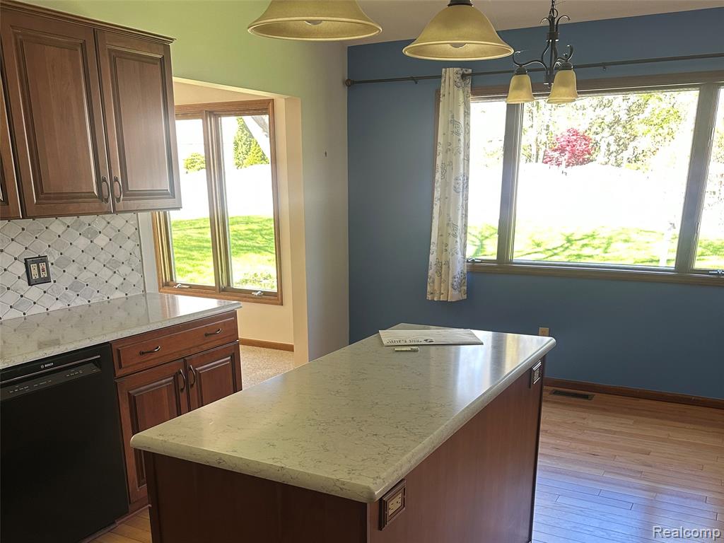 8329 Caribou Trail, Clarkston, MI 48348 — Photo 14