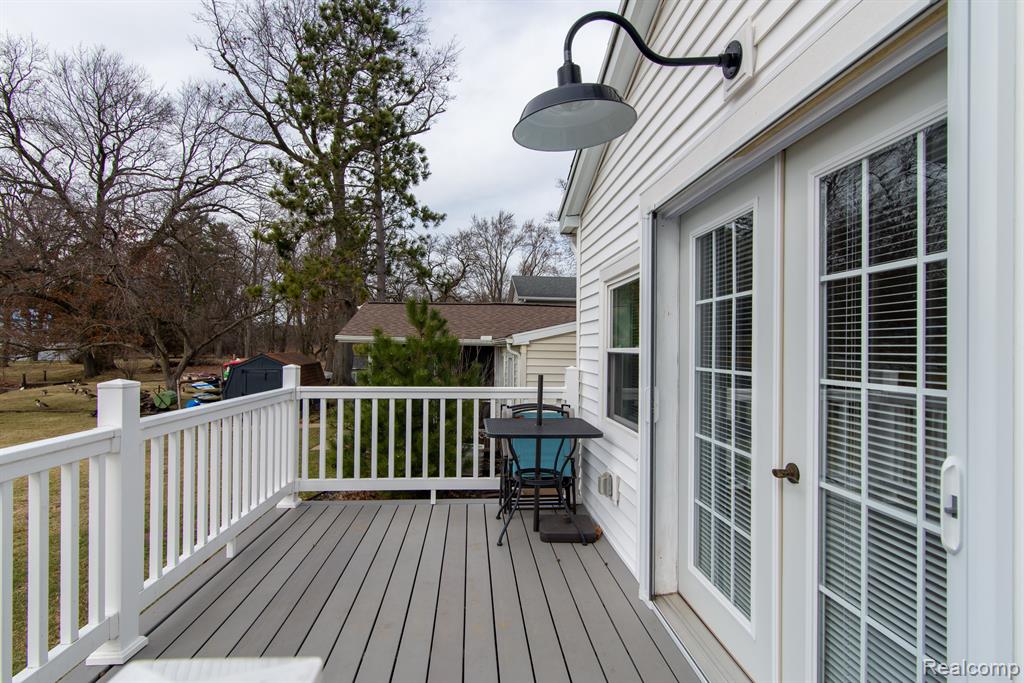 861 S LAKESIDE Drive, Michigan Center, MI 49254 — Photo 25