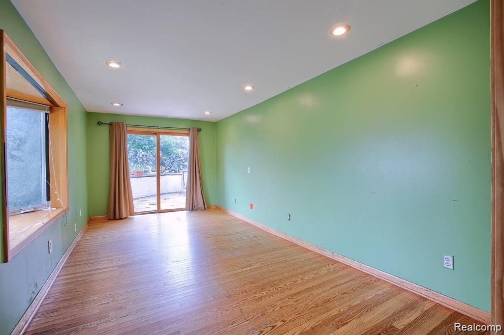 50928 REDWOOD Lane, New Baltimore, MI 48047 — Photo 10