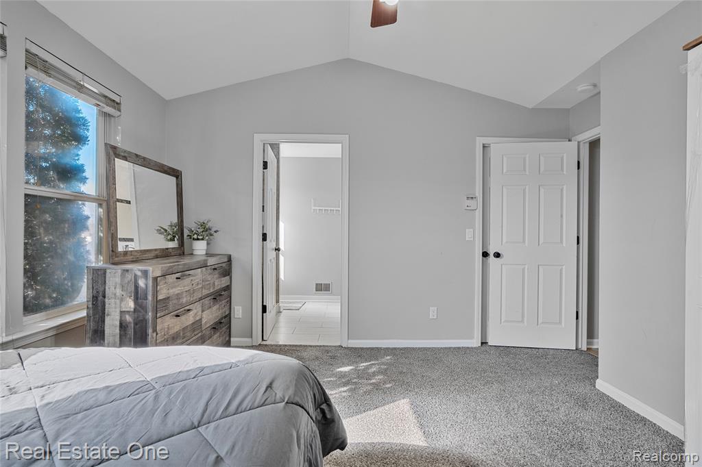 1575 Pebble Beach Drive, Pontiac, MI 48340 — Photo 17