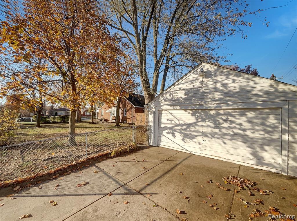 8212 Virgil Street, Dearborn Heights, MI 48127 — Photo 19