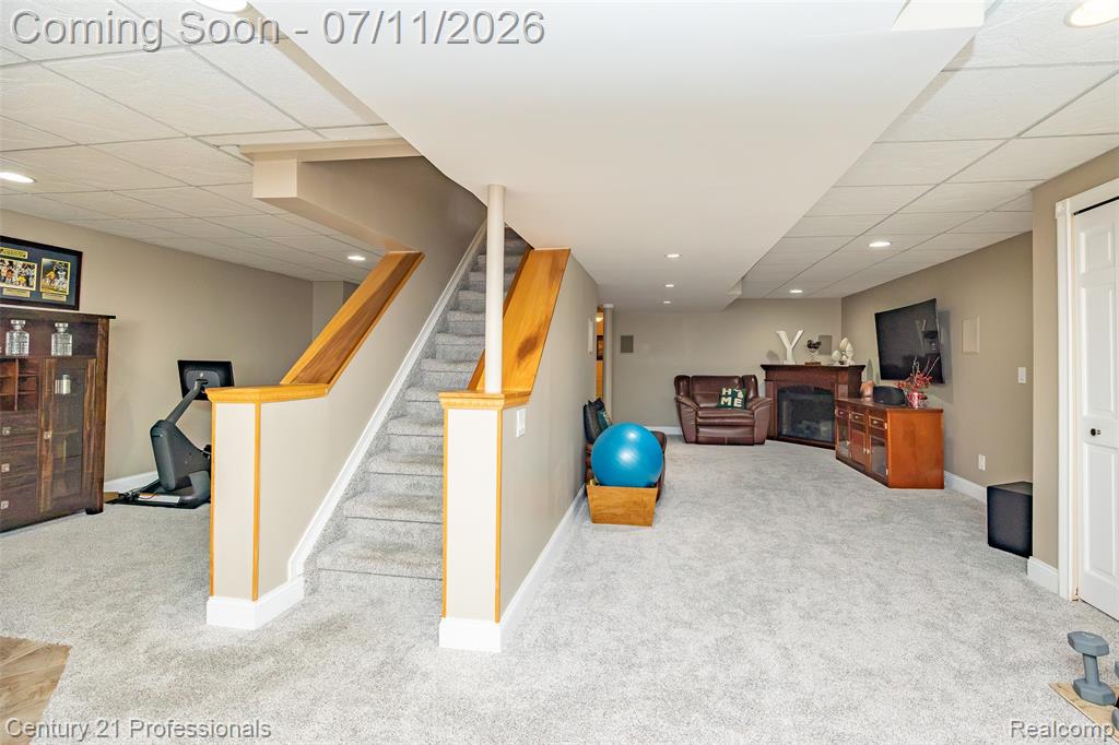 689 Woodfield Way, Rochester Hills, MI 48307 — Photo 37