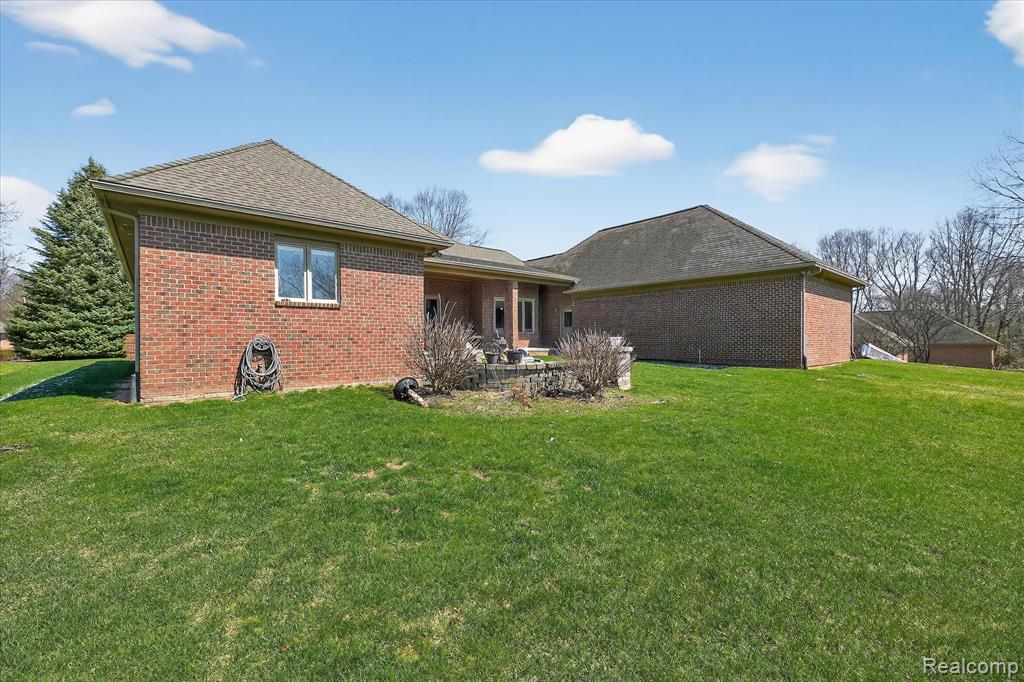 2591 Overbrook, Highland, MI — Photo 40