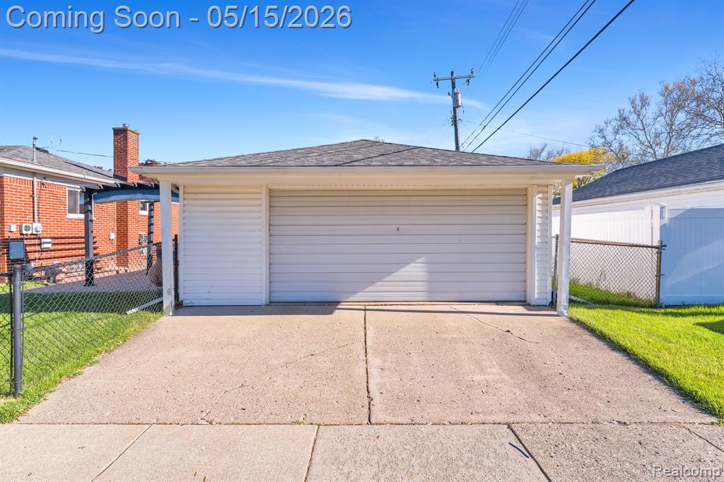 8610 N Evangeline Street, Dearborn Heights, MI 48127 — Photo 10
