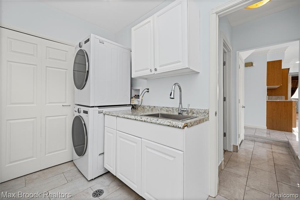 6240 Wynford Drive, West Bloomfield, MI — Photo 29