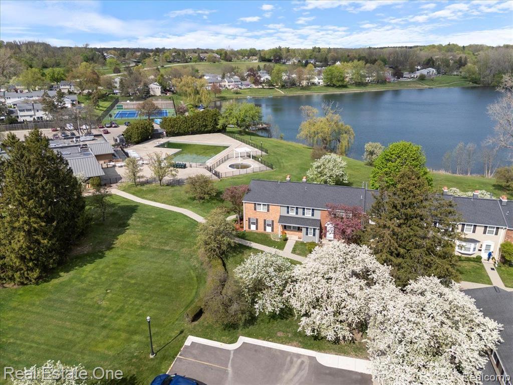 20098 BRYN MAWR, Northville, MI 48167 — Photo 5