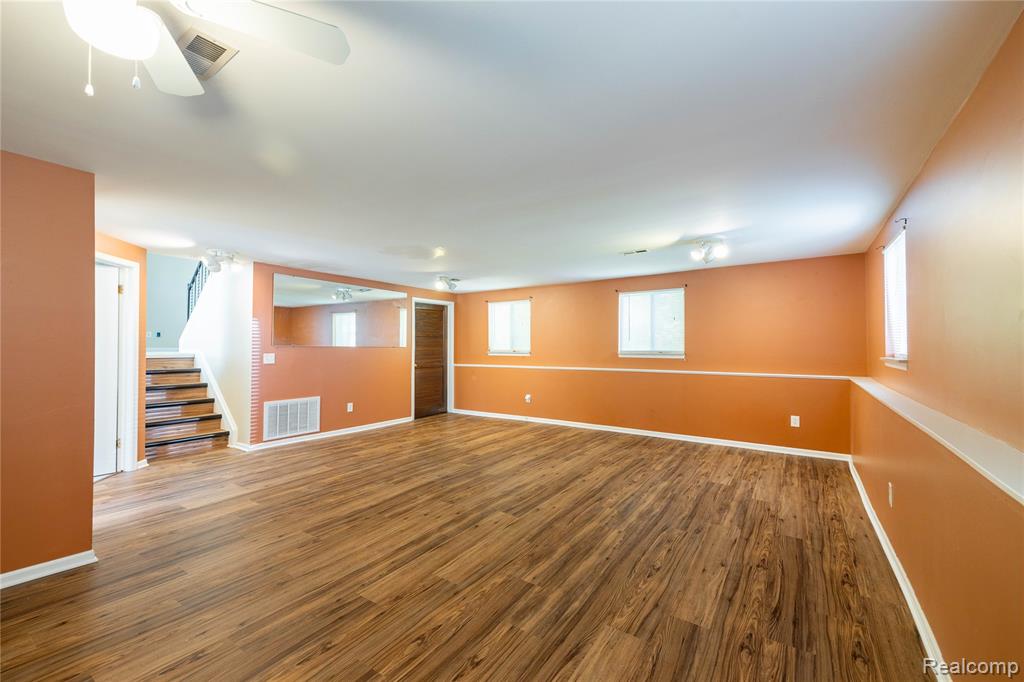 569 Hendrickson Boulevard, Clawson, MI — Photo 26