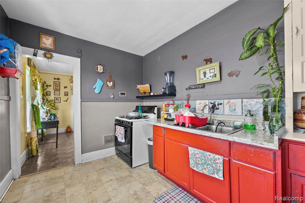 1611 Evans Street, Detroit, MI 48209 — Photo 17