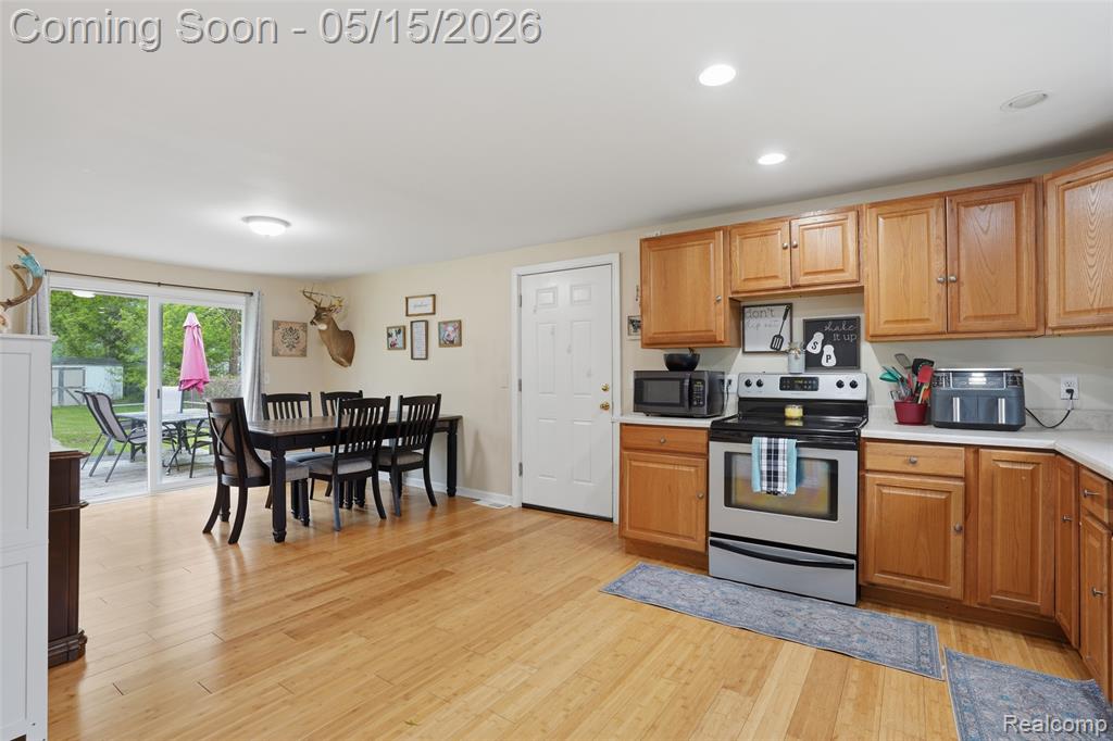 6141 Sandy Lane N, Burton, MI 48519 — Photo 11