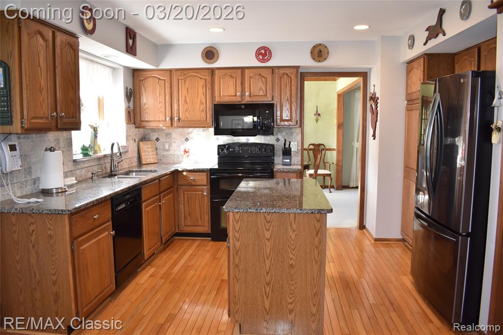 17389 Maple Hill Drive, Northville, MI 48168 — Photo 12