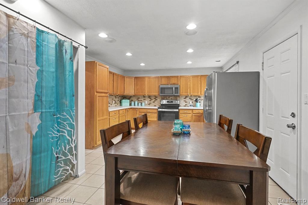 4550 JUSTINE Street, Shelby Twp, MI 48317 — Photo 4