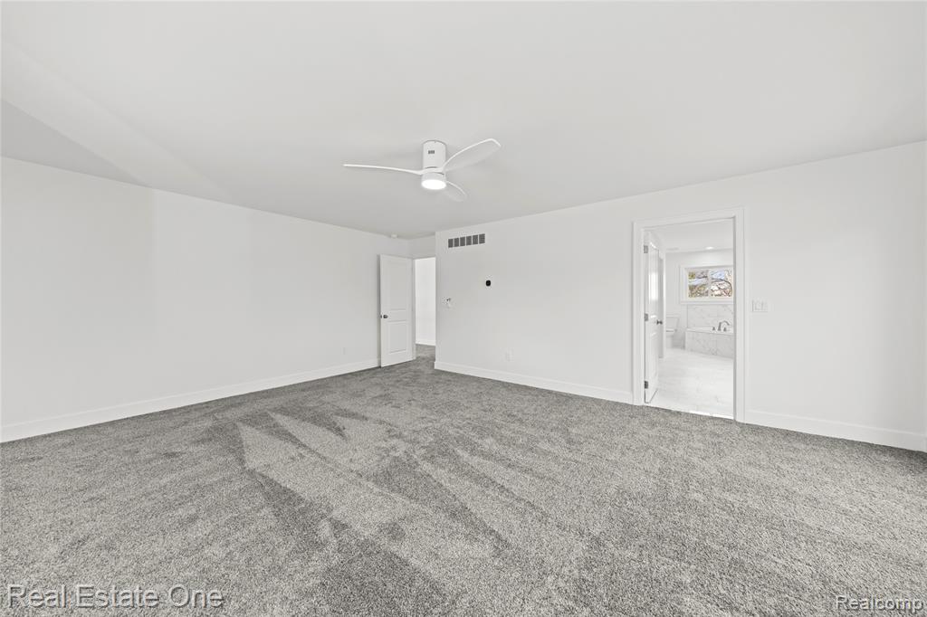 5742 Springwater Lane, West Bloomfield, MI — Photo 27