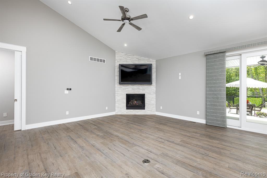 5352 Timber Bend Drive, Brighton, MI 48116 — Photo 14