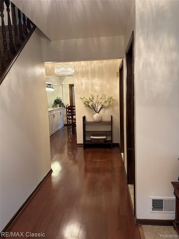 1561 Waters Edge Court, Wixom, MI 48393 — Photo 18
