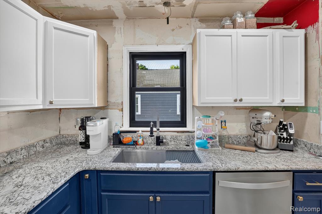 422 N Francis Avenue, Lansing, MI 48912 — Photo 17